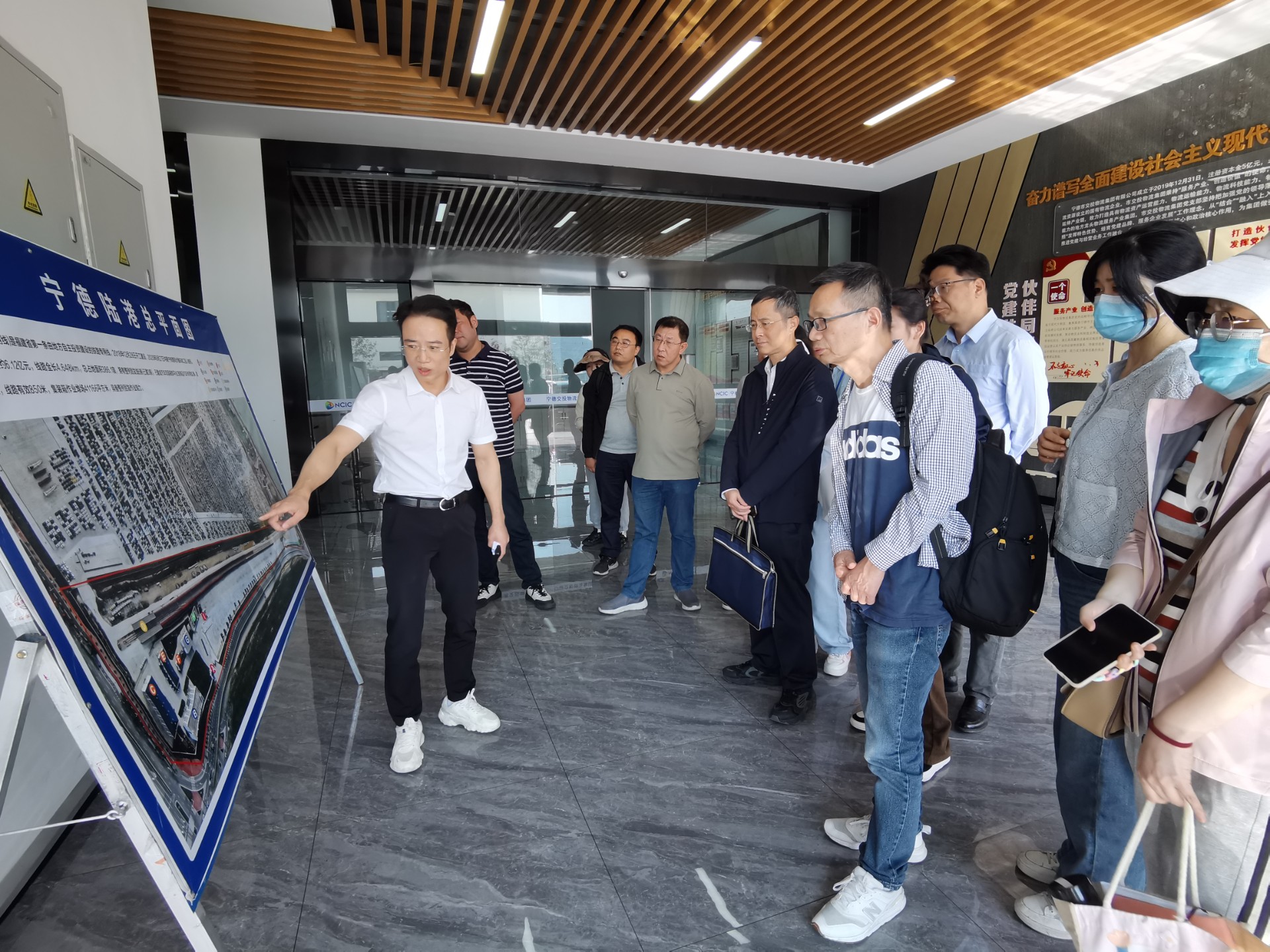 寧德汽車基地項(xiàng)目鐵路專用線擴(kuò)建工程可研報(bào)告評(píng)估會(huì)順利召開，張長明拍攝1.jpg